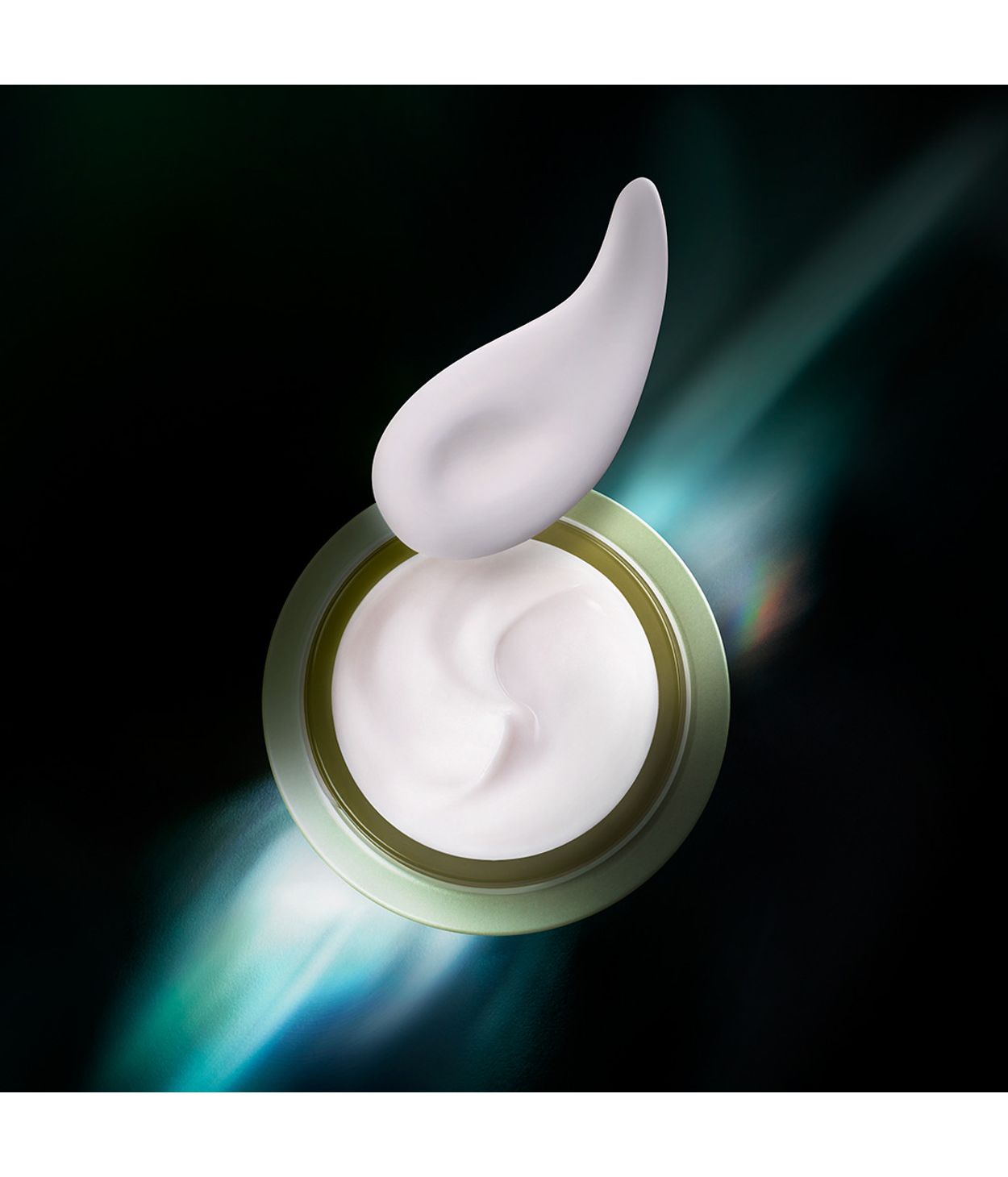 SHISEIDO Legendary Enmei Brilliance Eye Cream