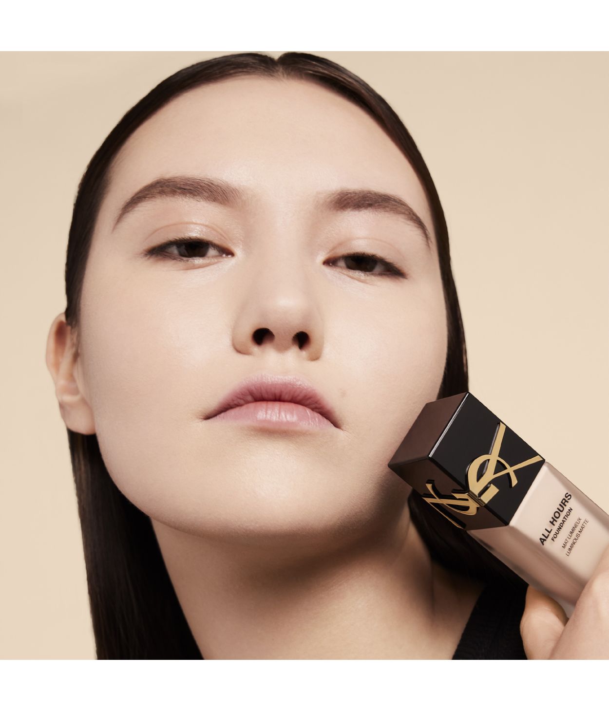 Yves Saint Laurent All Hours Foundation